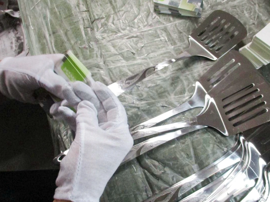 flatware factory quality contol