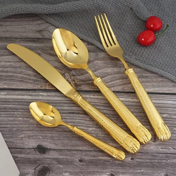 Custom Gold Cutlery Set, Unique Flatware Wholesale (1)